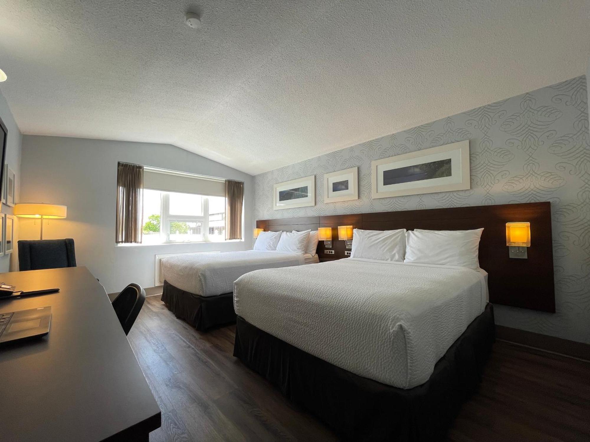 Rodd Moncton Hotel Buitenkant foto